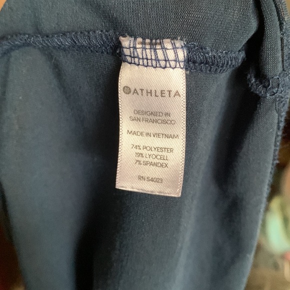 Teal Athleta cropped short sleeve top - Picture 7 of 7